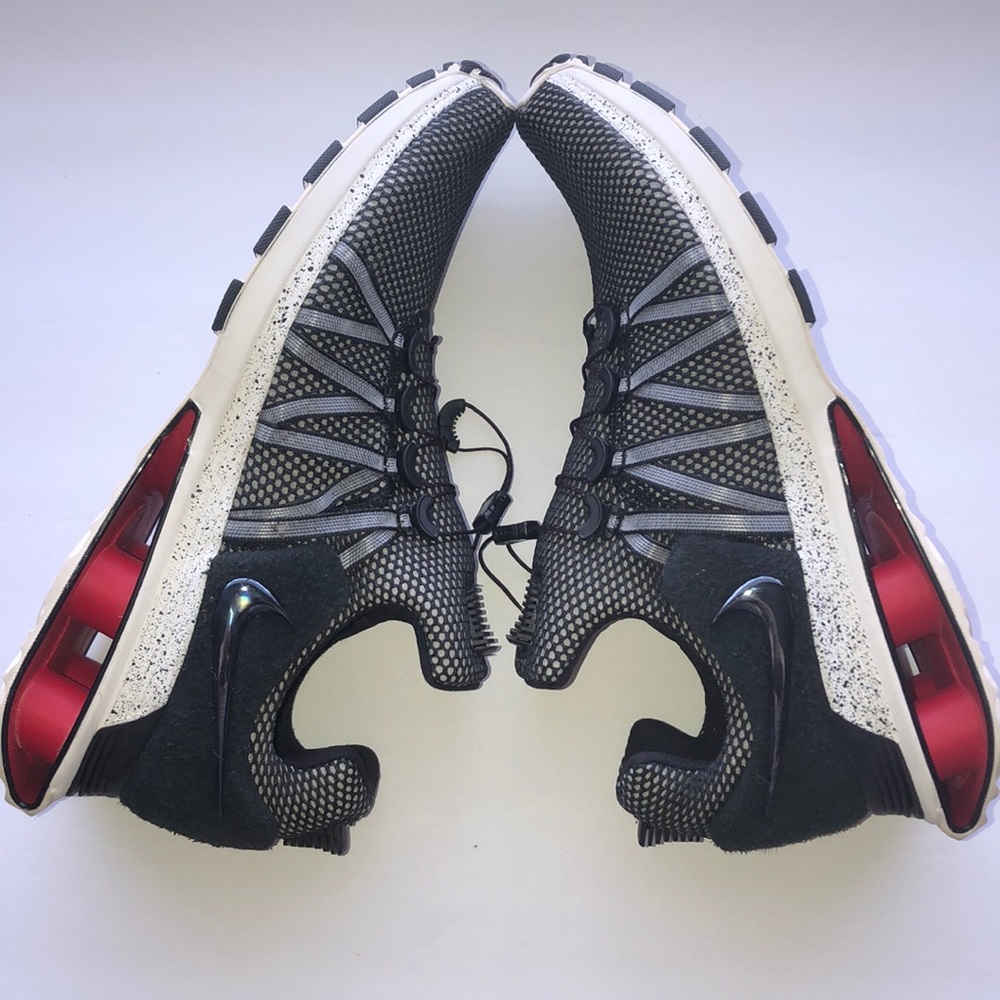 Nike SHOX Gravity Sneakers